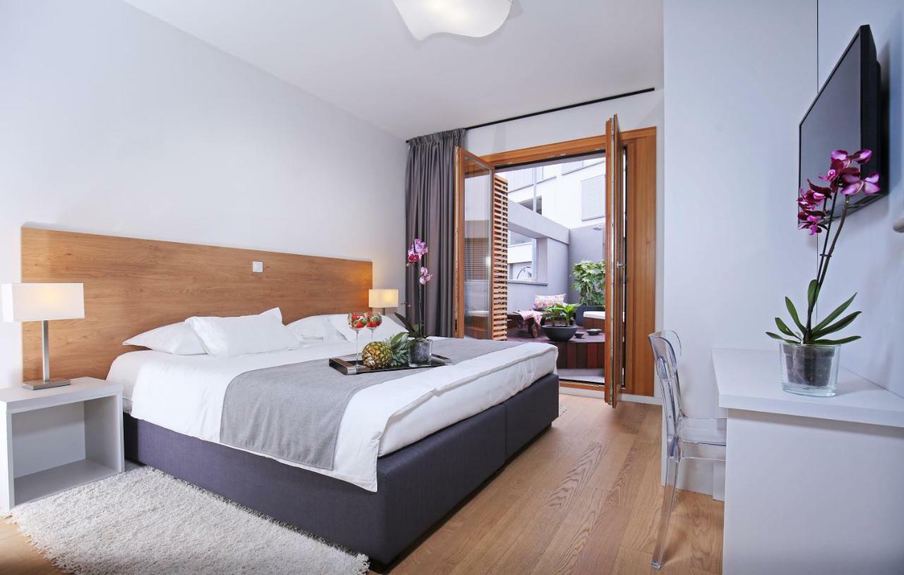 Luxury Apartment Kampanel Split Exterior photo